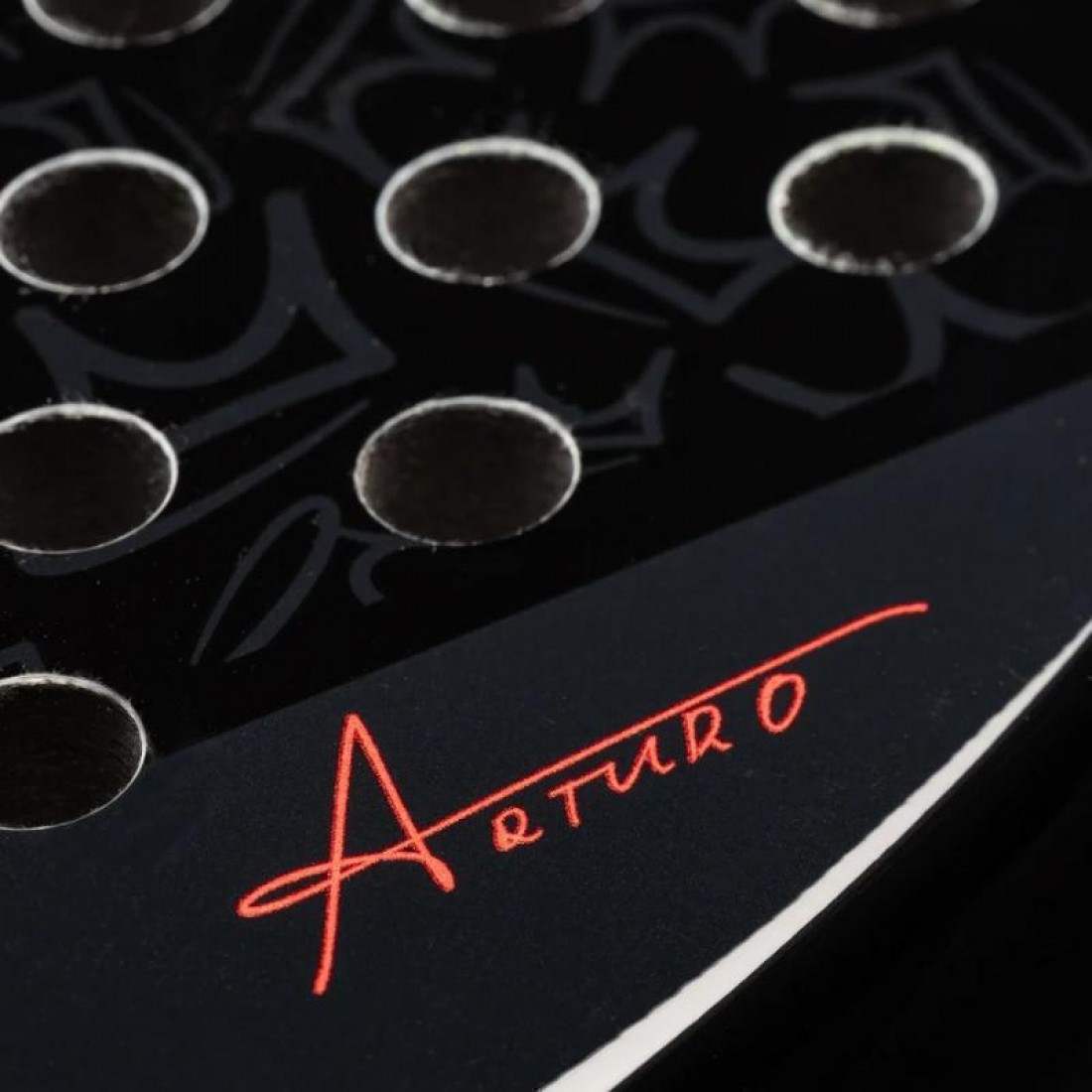 Head Arturo Coello Vibe 2025